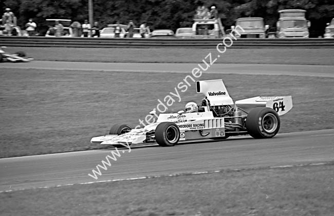 Alan Jones 9
