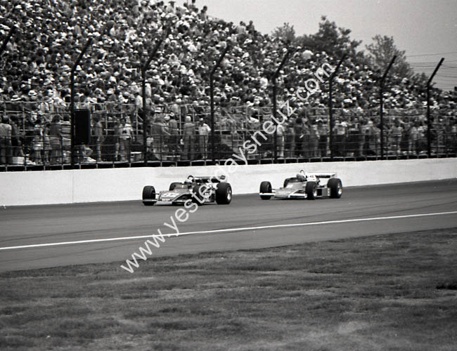 Cars_On_The_Track 1