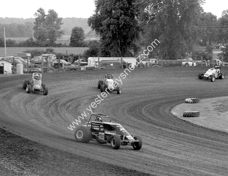 D.Davidson (17b), Mike Johnson (19) Bobby Smith (8) J. Hewitt (63)