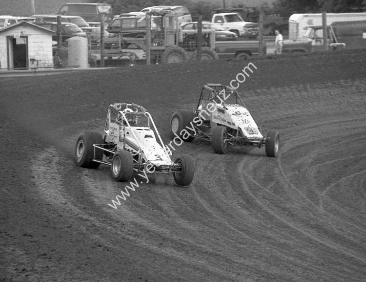 Leon Thickston (3) T. Jarrett (29)