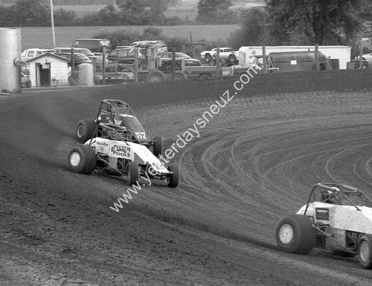Terry Pletch (29) Tony Elliott (57)