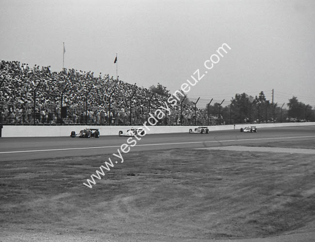 Cars_On_The_Track 3