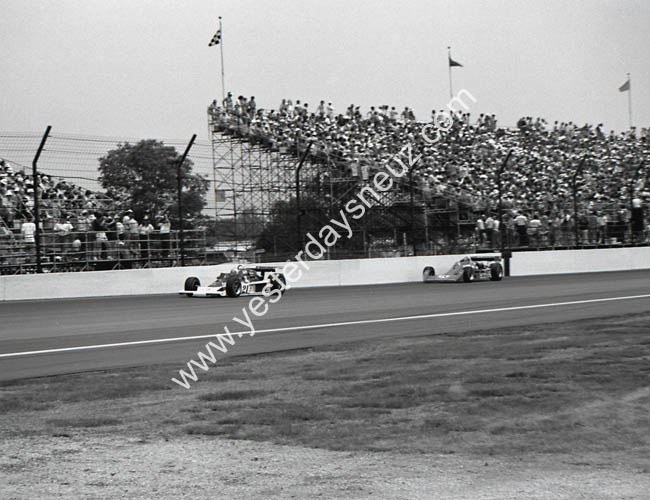Cars_On_The_Track 6