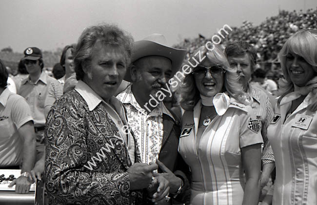 Linda_Vaughn_Evil_Knevil