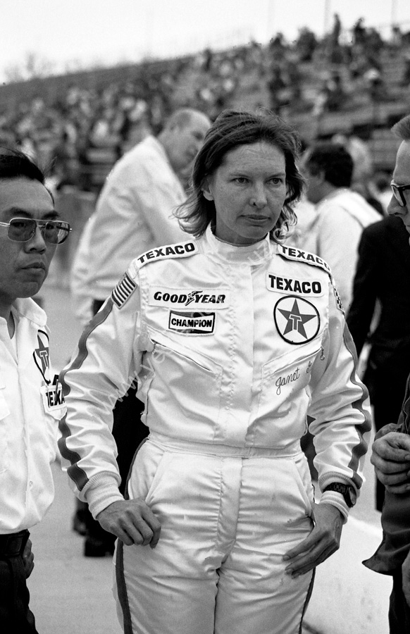 Janet_Guthrie 3