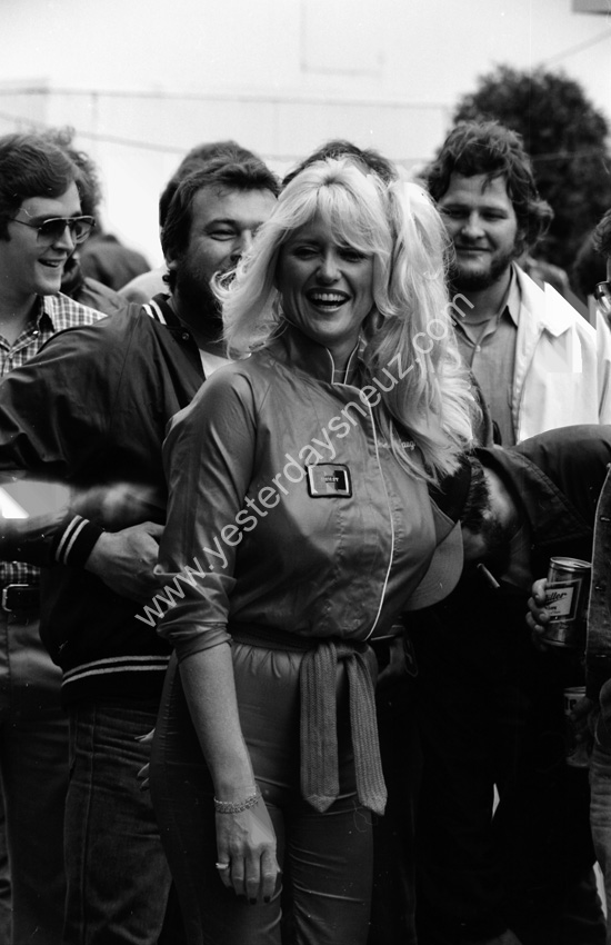 Linda_Vaughn