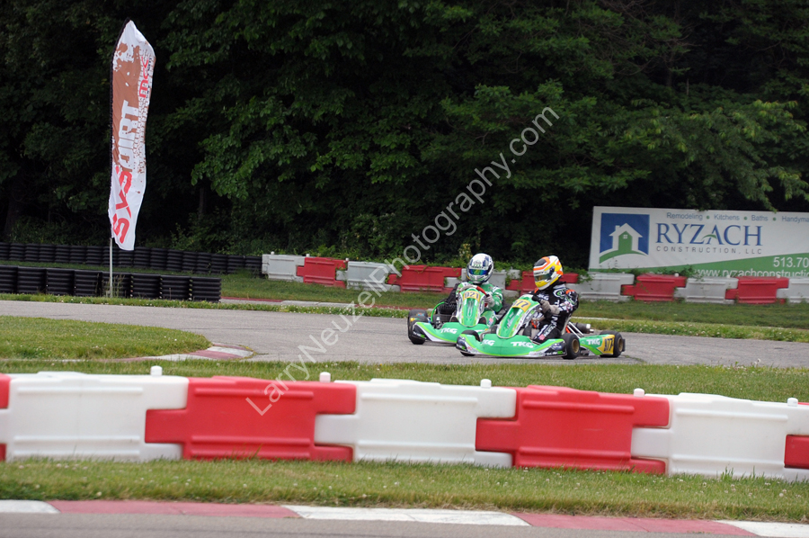 MCC 52921 B458