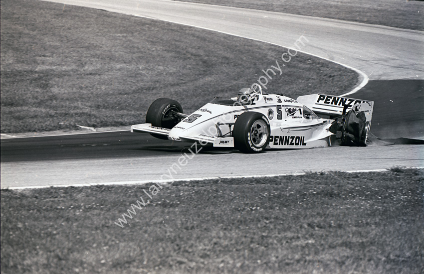 Rick_Mears_Flat_Tire1