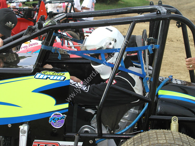 USAC Midgets 8-18-05 019