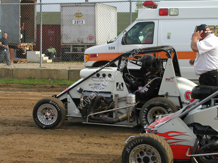 USAC Midgets 8-18-05 027