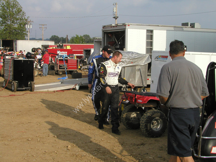 USAC Midgets 8-18-05 071