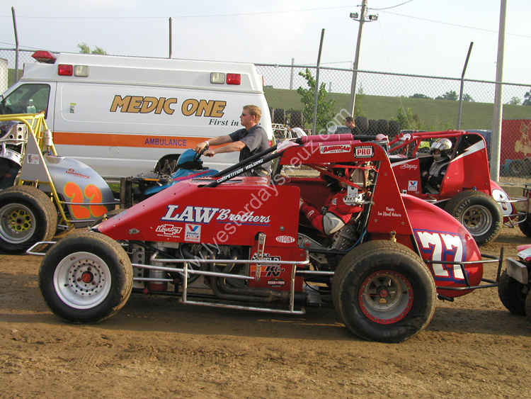 USAC Midgets 8-18-05 085
