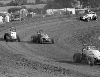 T. Jarrett (29) Kevin Thomas (3) B. Putterbaugh (16)