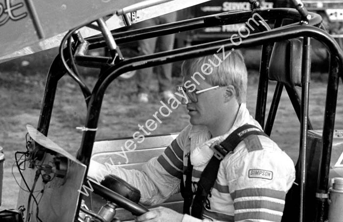 P52487-45 Steve Butler