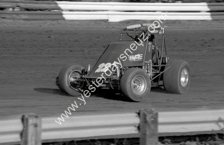 TH100496-69 Doug Kalitta